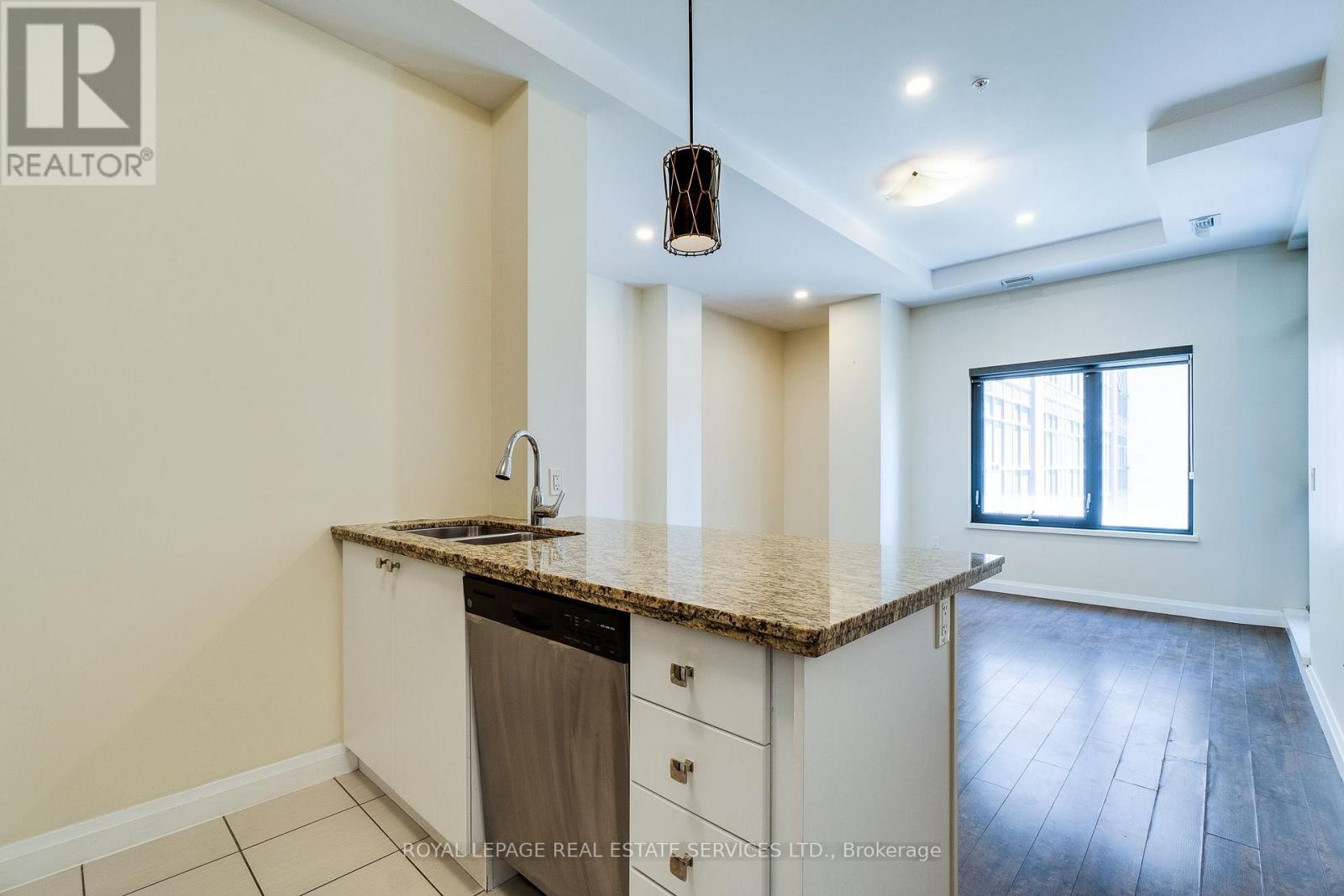












611 - 112 KING STREET E

,
Hamilton,




Ontario
L9G3V8

