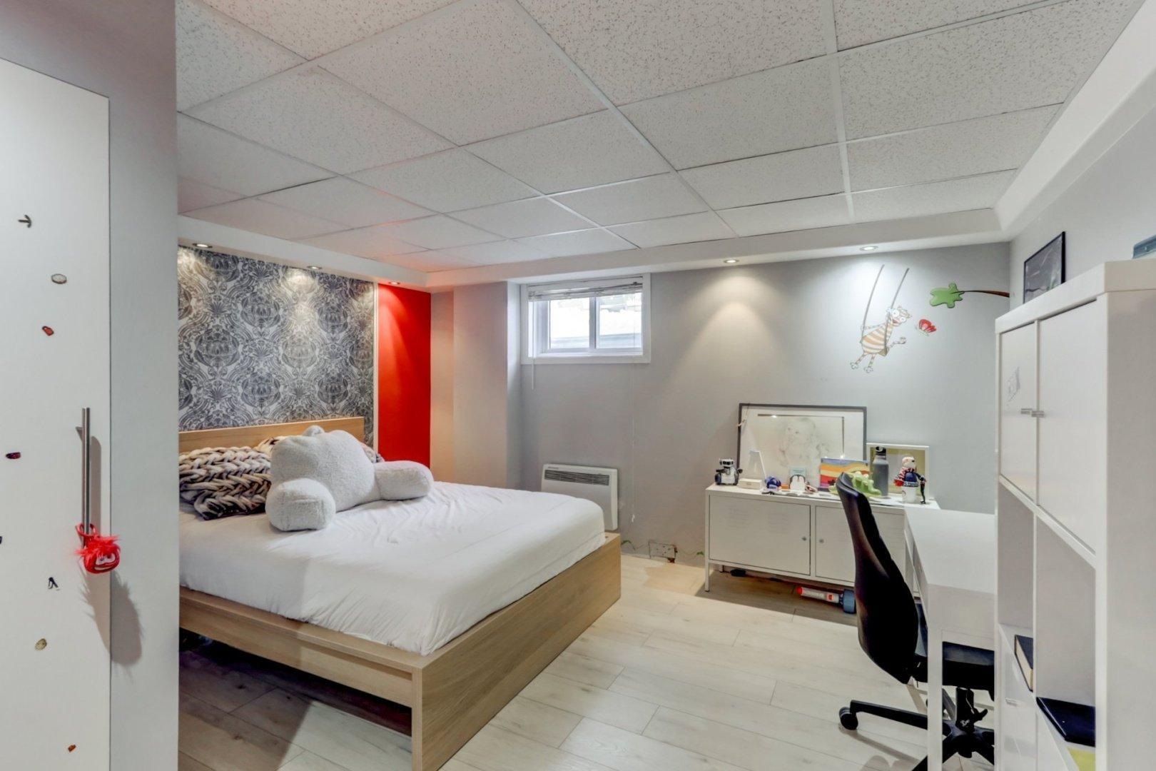 









2616


Place de Bergerac

,
Boisbriand,




QC
J7H1T6

