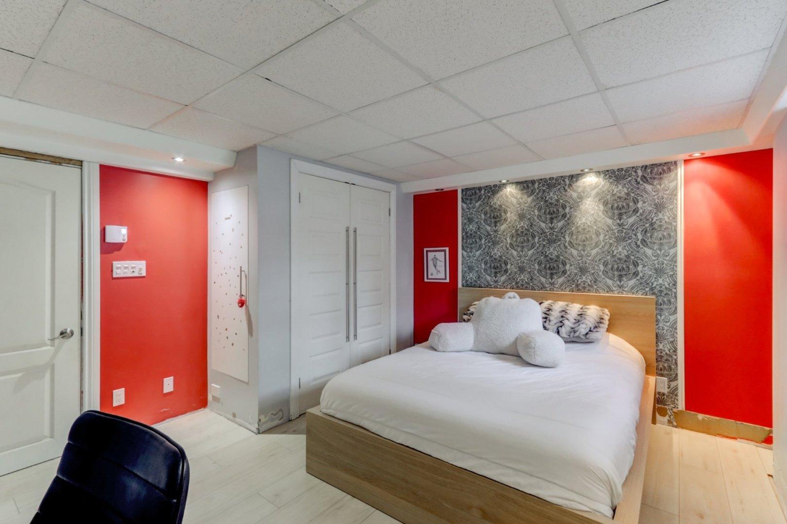 









2616


Place de Bergerac

,
Boisbriand,




QC
J7H1T6

