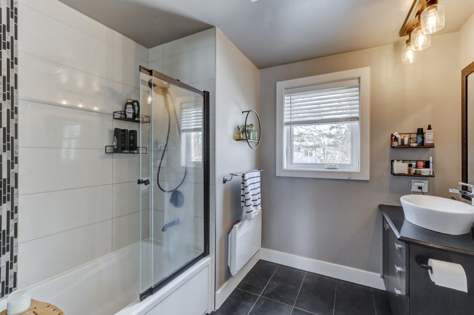 









2616


Place de Bergerac

,
Boisbriand,




QC
J7H1T6

