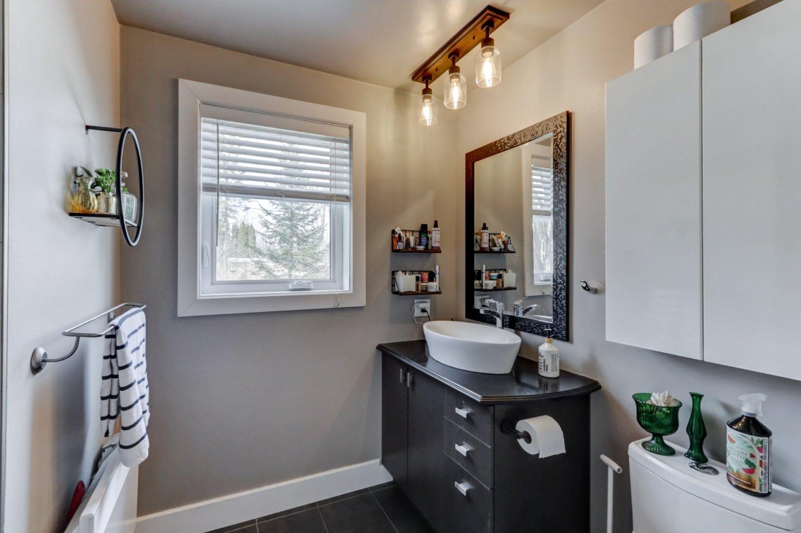 









2616


Place de Bergerac

,
Boisbriand,




QC
J7H1T6

