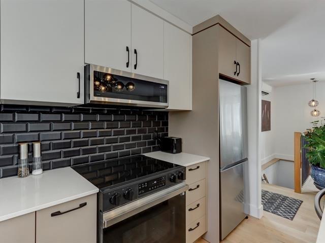 









2616


Place de Bergerac

,
Boisbriand,




QC
J7H1T6

