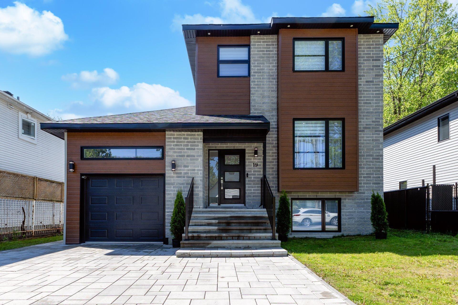 









19


8e Avenue

,
Laval (Auteuil),




QC
H7H2M2

