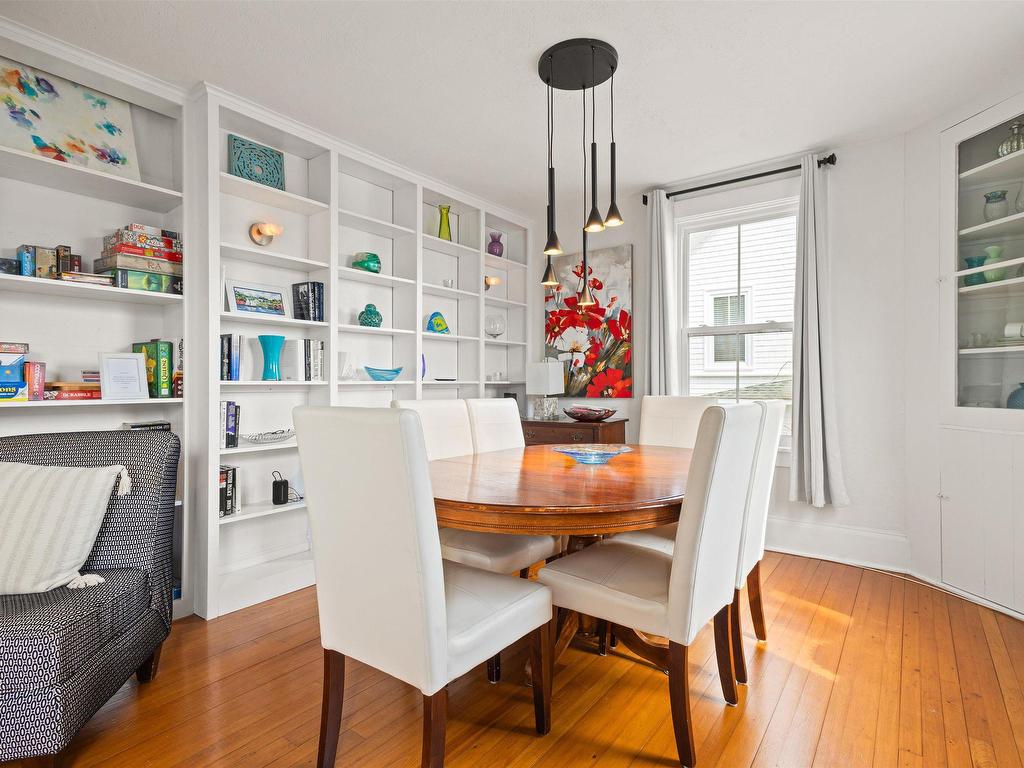 












93 Queen Street

,
Chester,




NS
B0J 1H0

