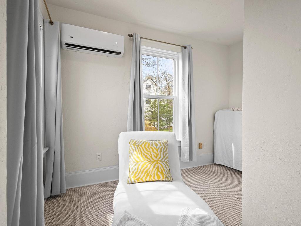 












93 Queen Street

,
Chester,




NS
B0J 1H0

