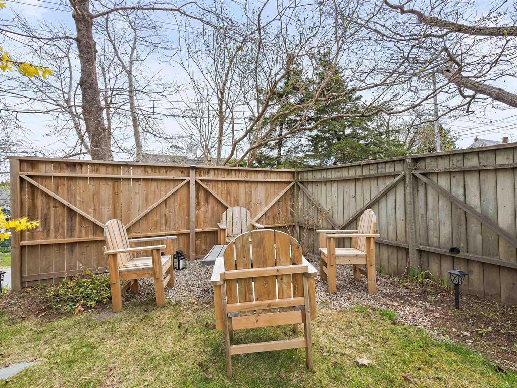 












93 Queen Street

,
Chester,




NS
B0J 1H0

