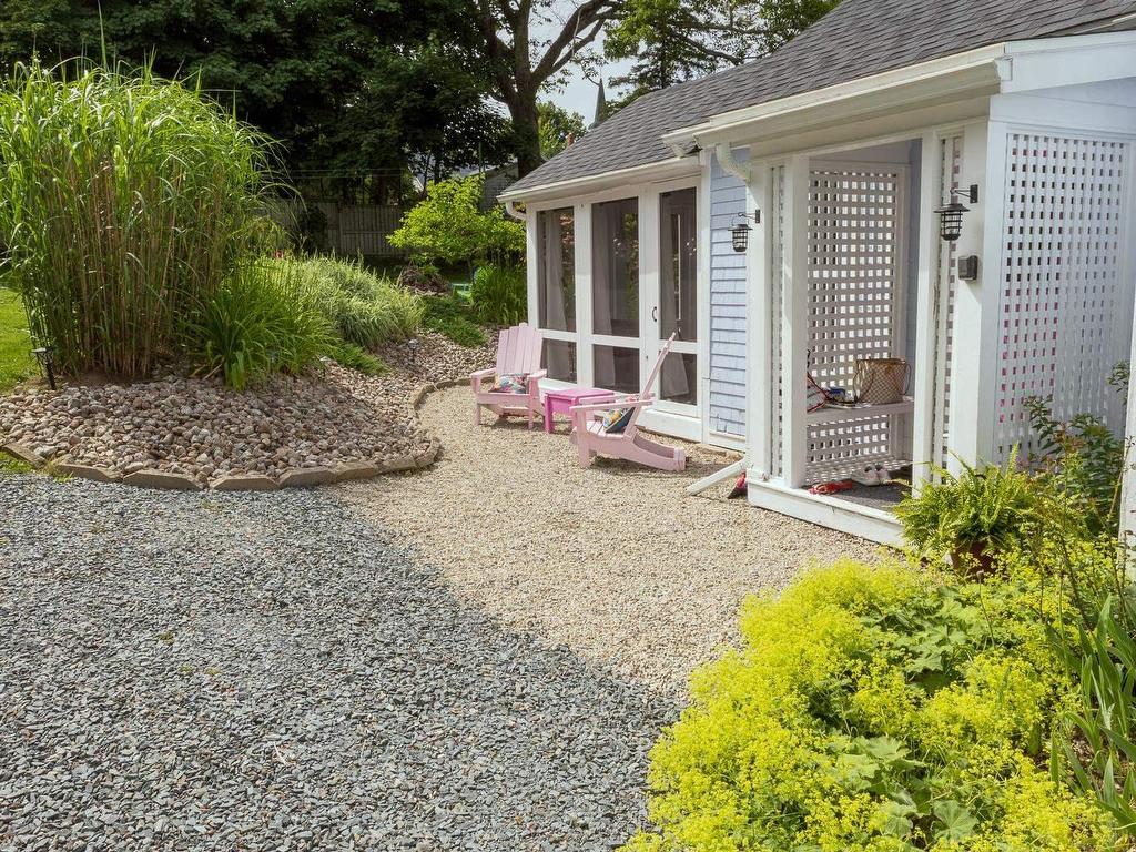 












93 Queen Street

,
Chester,




NS
B0J 1H0

