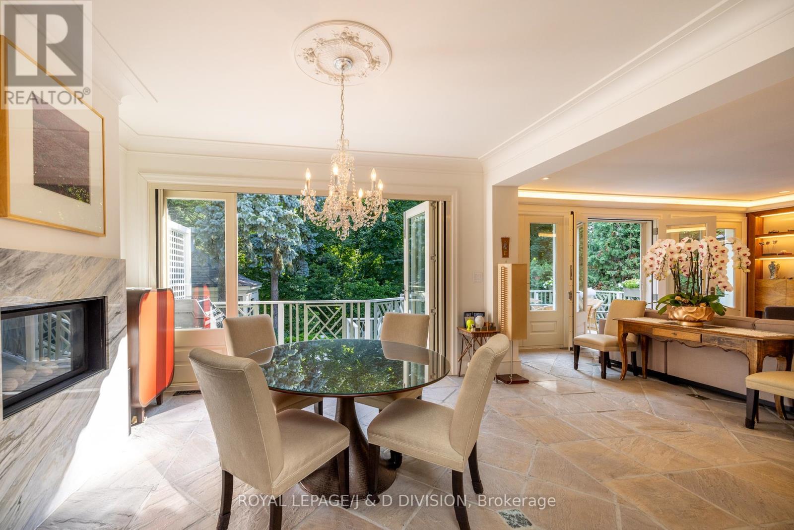 












12 FOREST GLEN CRESCENT

,
Toronto,




Ontario
M4N2E8

