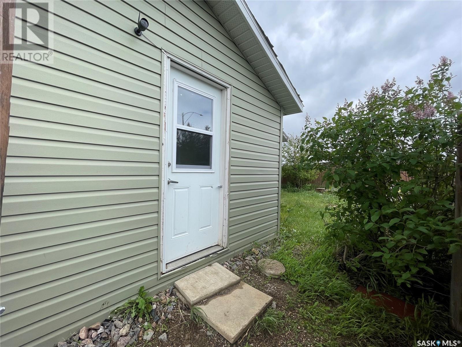












402 Railway AVENUE

,
Brock,




Saskatchewan
S0L0H0

