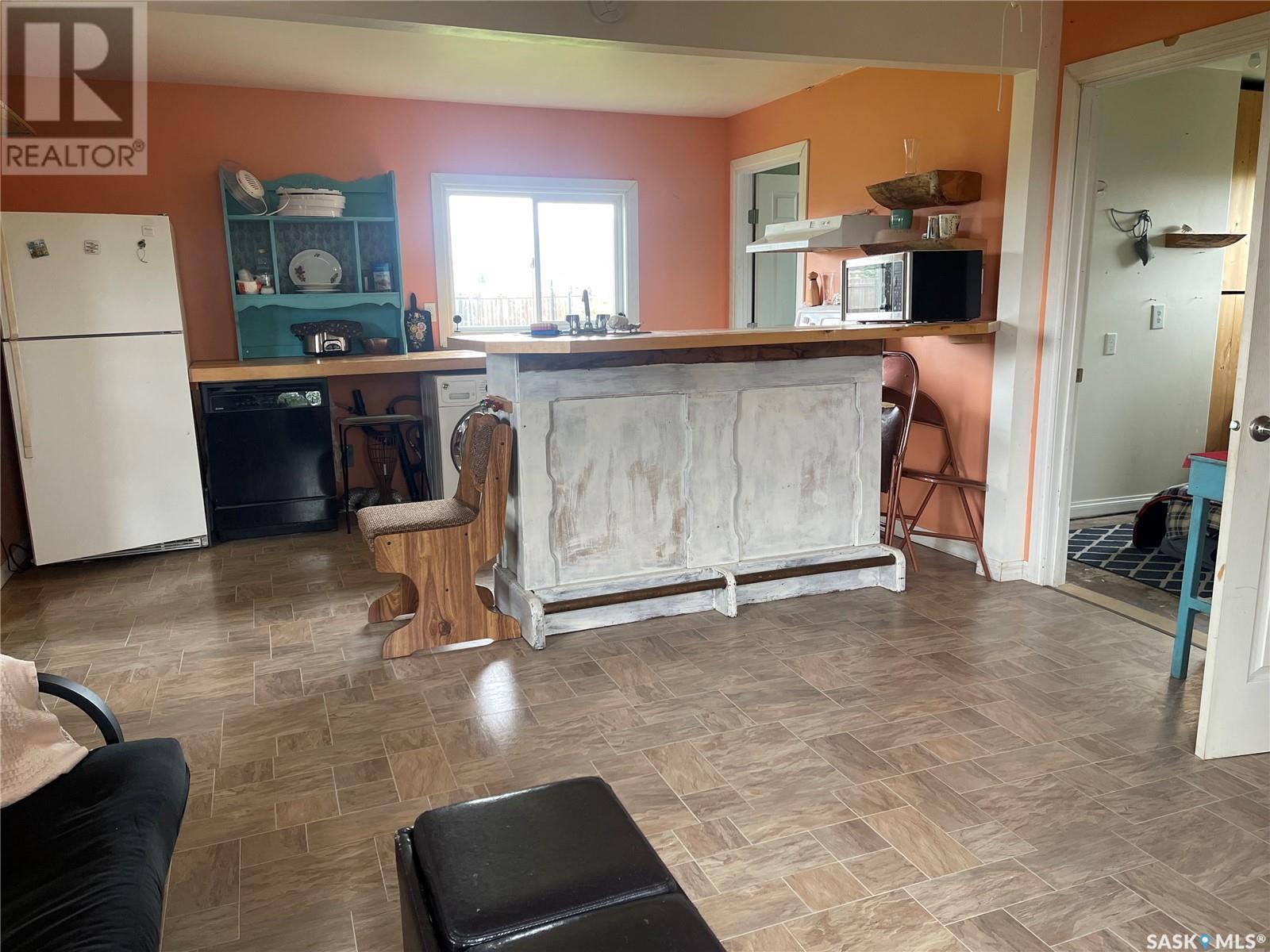 












402 Railway AVENUE

,
Brock,




Saskatchewan
S0L0H0

