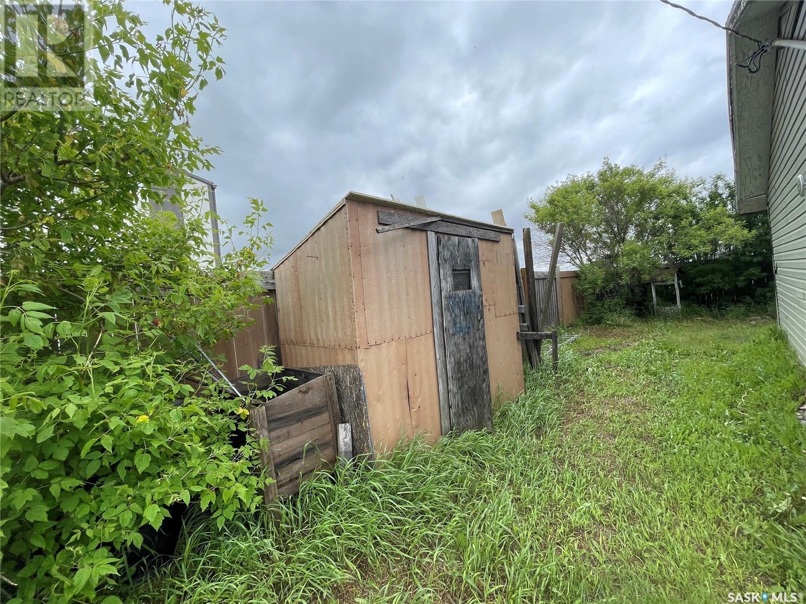 












402 Railway AVENUE

,
Brock,




Saskatchewan
S0L0H0

