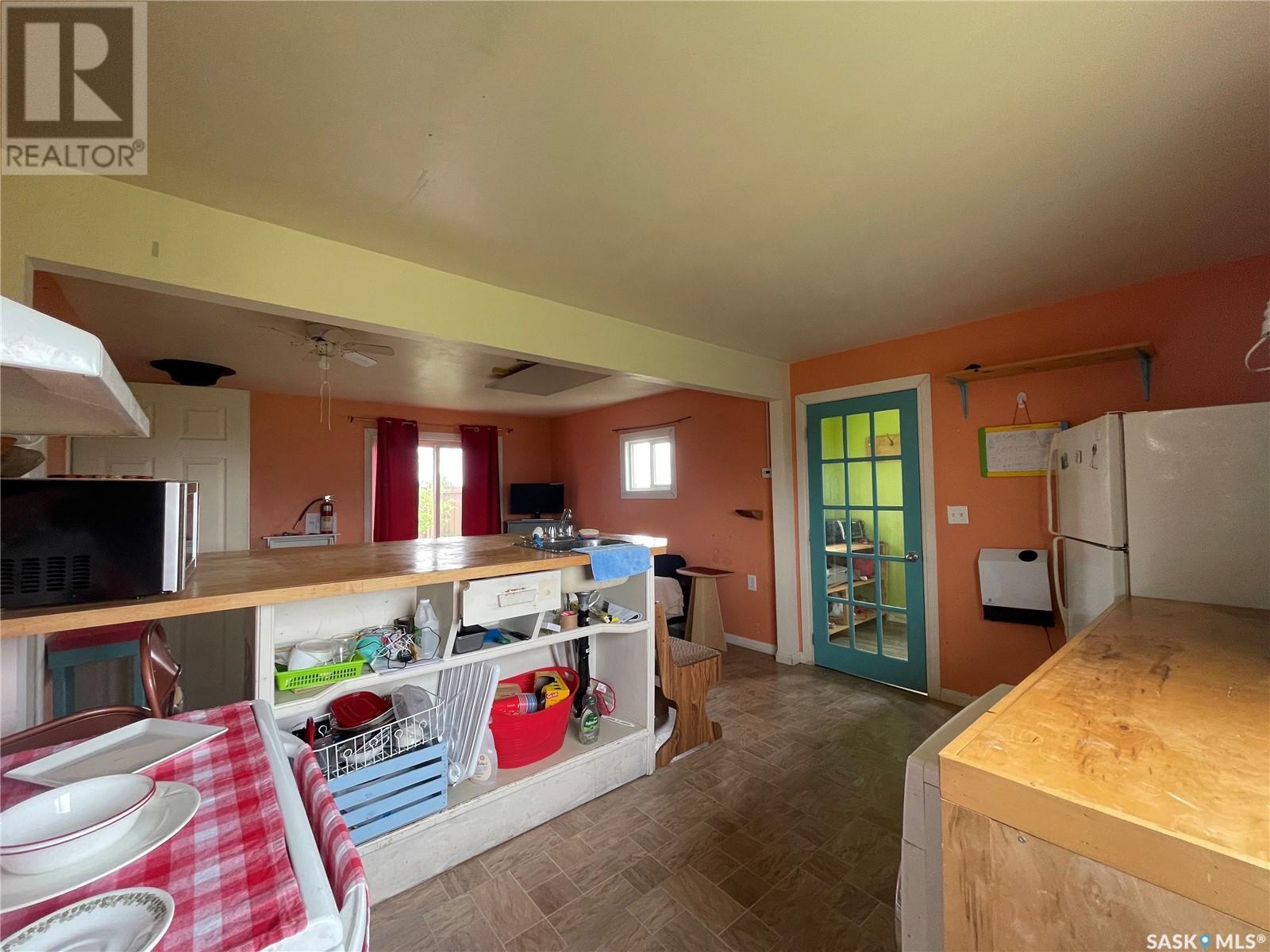 












402 Railway AVENUE

,
Brock,




Saskatchewan
S0L0H0

