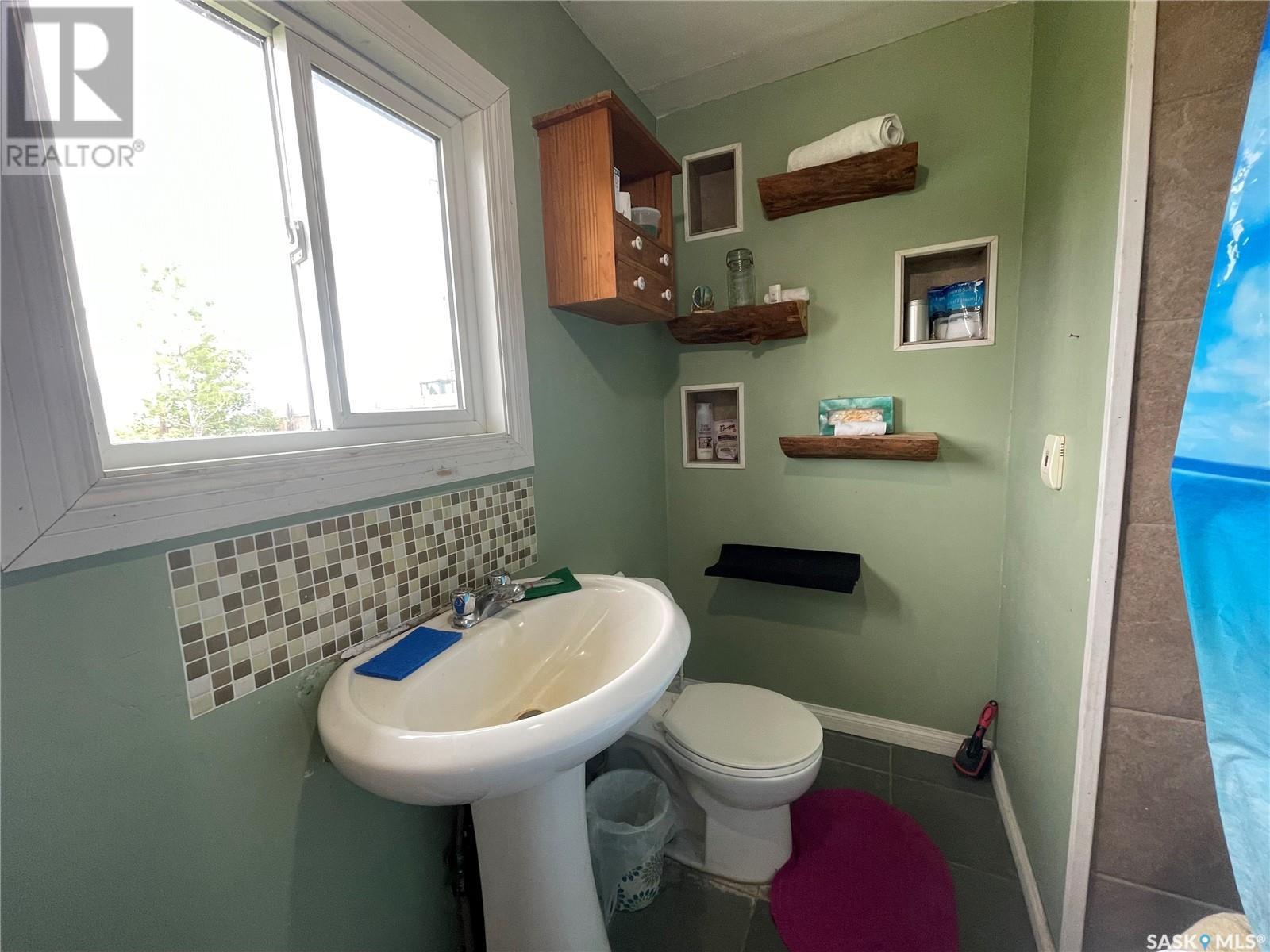 












402 Railway AVENUE

,
Brock,




Saskatchewan
S0L0H0


