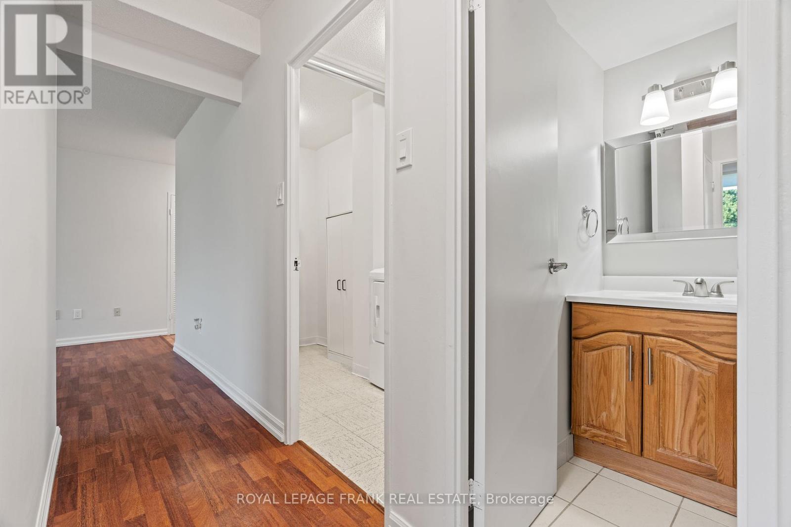 












403 - 551 THE WEST MALL

,
Toronto (Etobicoke West Mall),




Ontario
M9C1G7

