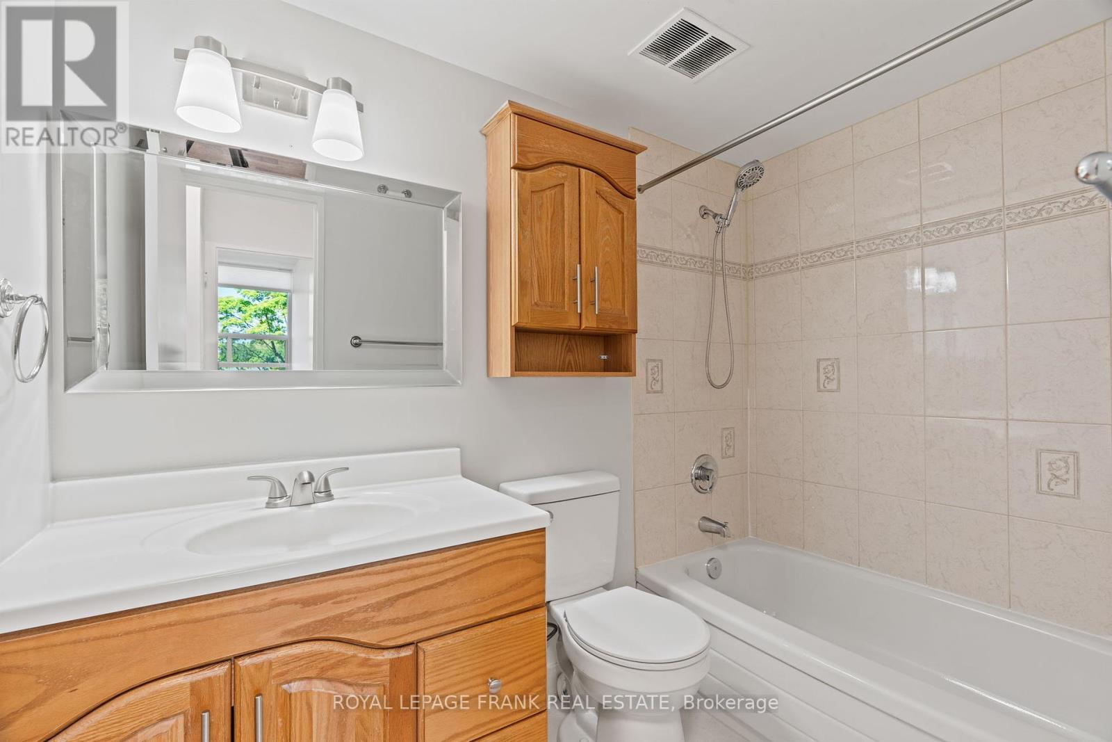 












403 - 551 THE WEST MALL

,
Toronto (Etobicoke West Mall),




Ontario
M9C1G7

