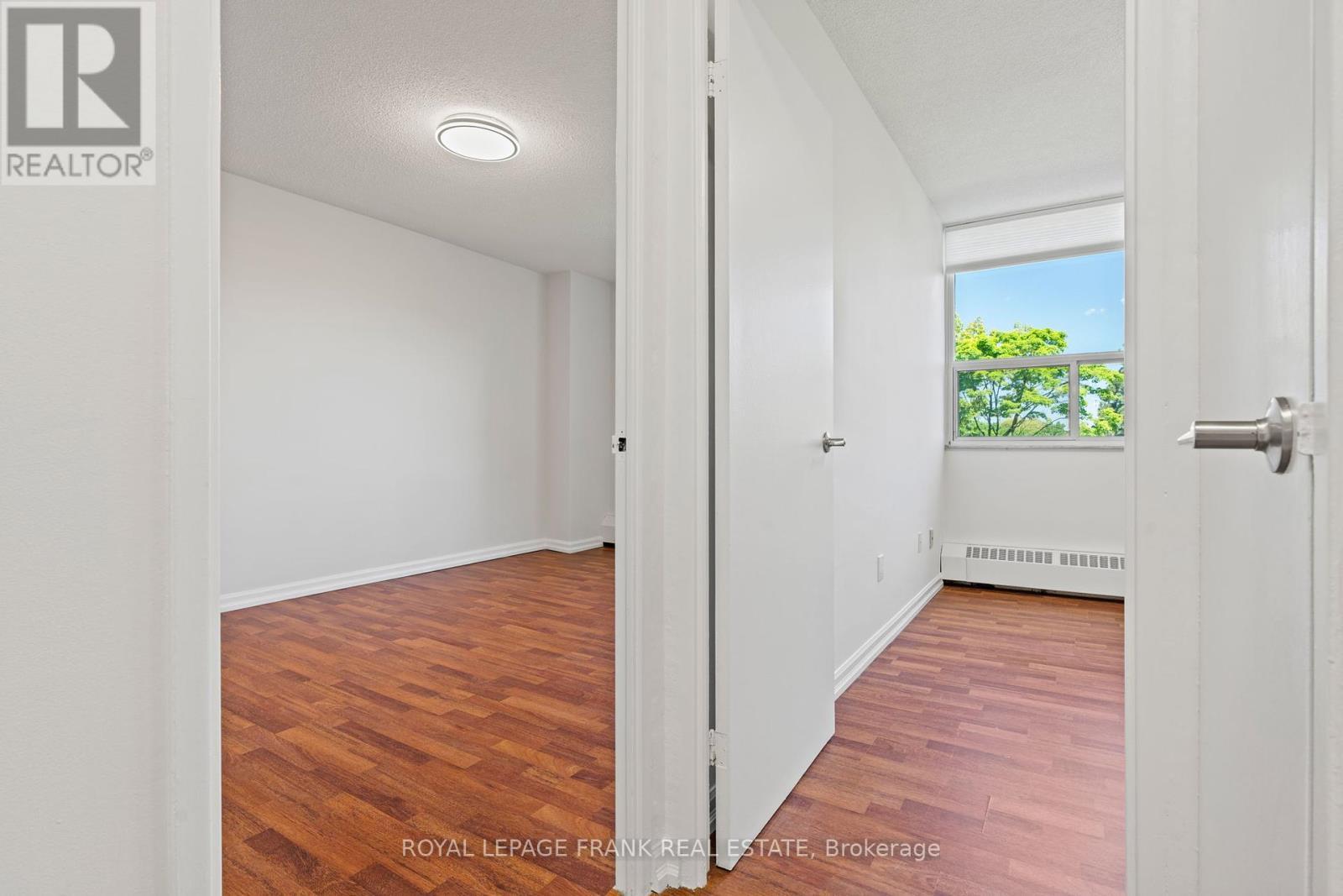 












403 - 551 THE WEST MALL

,
Toronto (Etobicoke West Mall),




Ontario
M9C1G7

