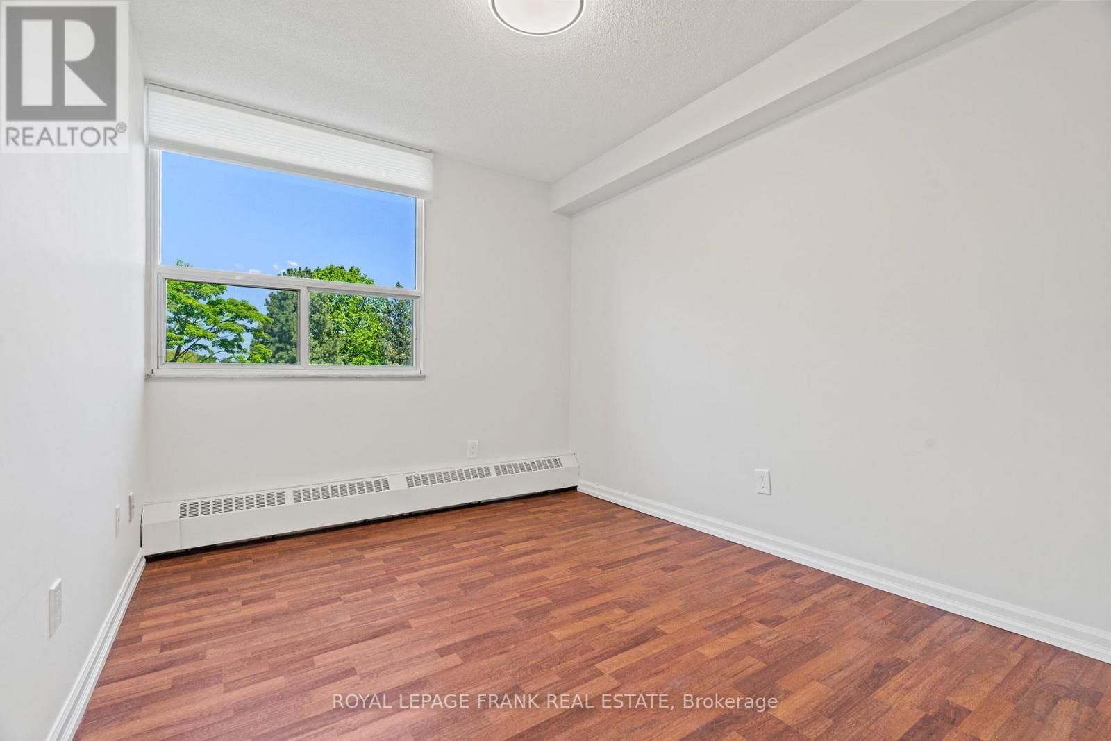 












403 - 551 THE WEST MALL

,
Toronto (Etobicoke West Mall),




Ontario
M9C1G7

