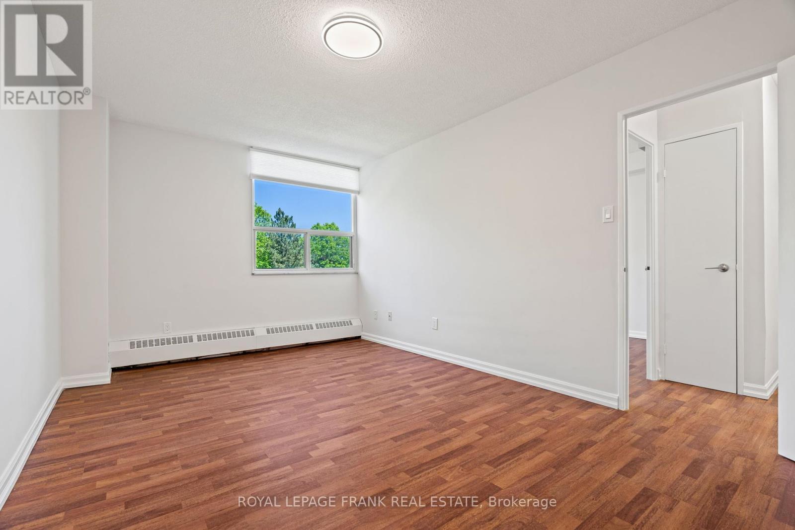 












403 - 551 THE WEST MALL

,
Toronto (Etobicoke West Mall),




Ontario
M9C1G7

