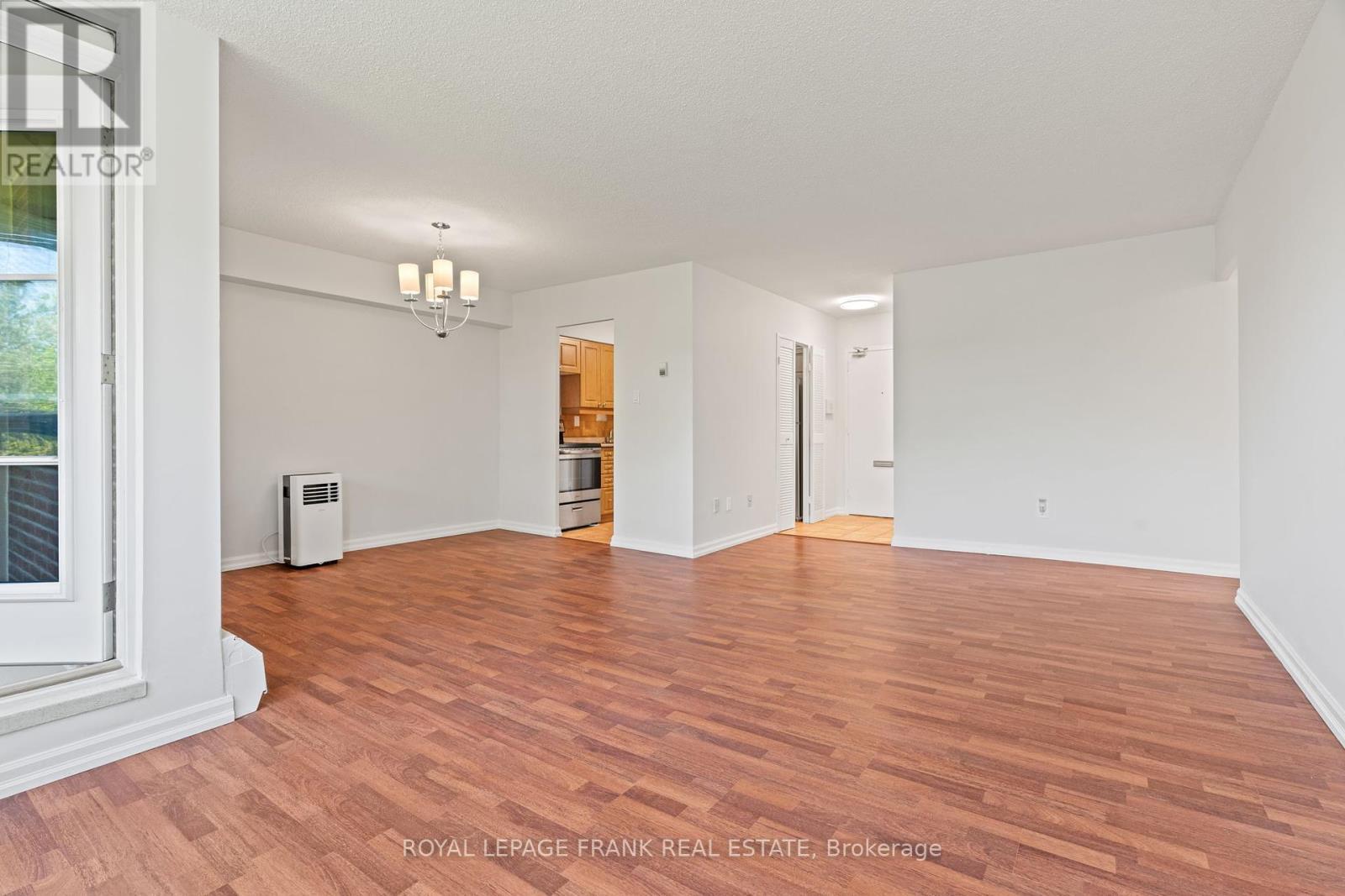 












403 - 551 THE WEST MALL

,
Toronto (Etobicoke West Mall),




Ontario
M9C1G7

