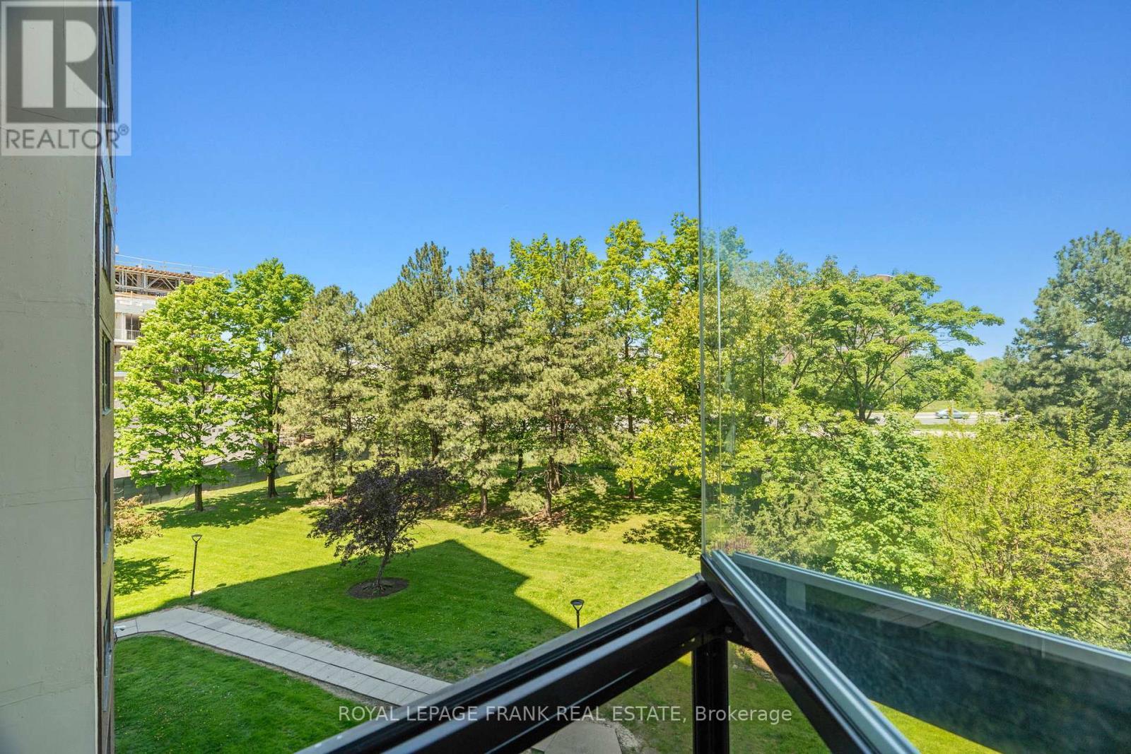 












403 - 551 THE WEST MALL

,
Toronto (Etobicoke West Mall),




Ontario
M9C1G7

