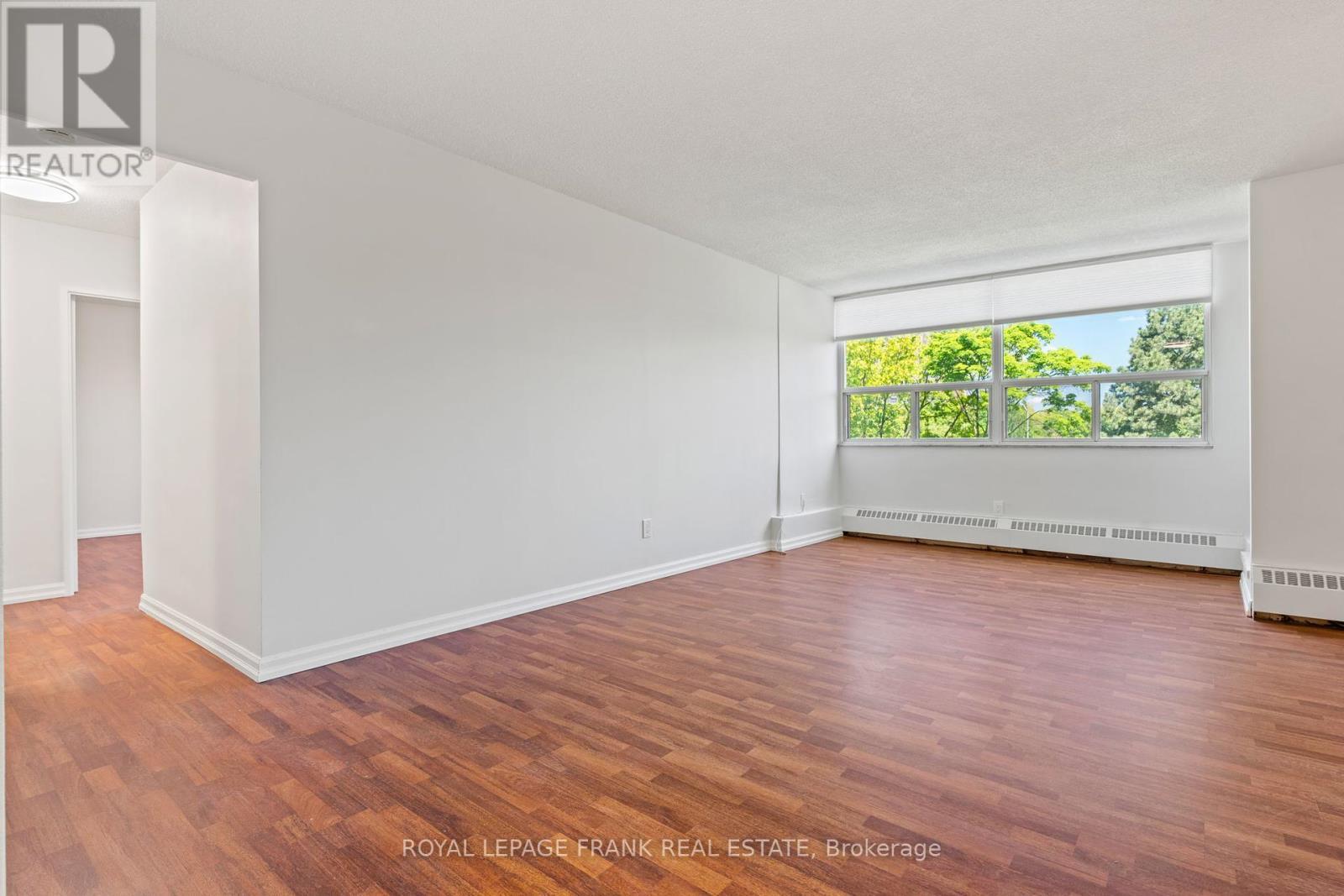 












403 - 551 THE WEST MALL

,
Toronto (Etobicoke West Mall),




Ontario
M9C1G7


