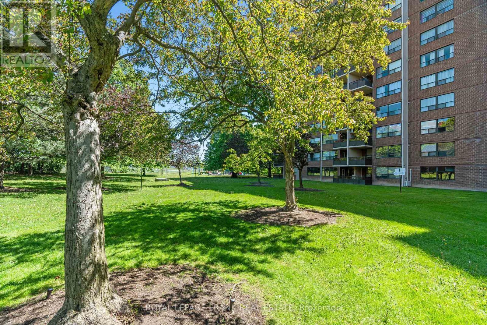 












403 - 551 THE WEST MALL

,
Toronto (Etobicoke West Mall),




Ontario
M9C1G7

