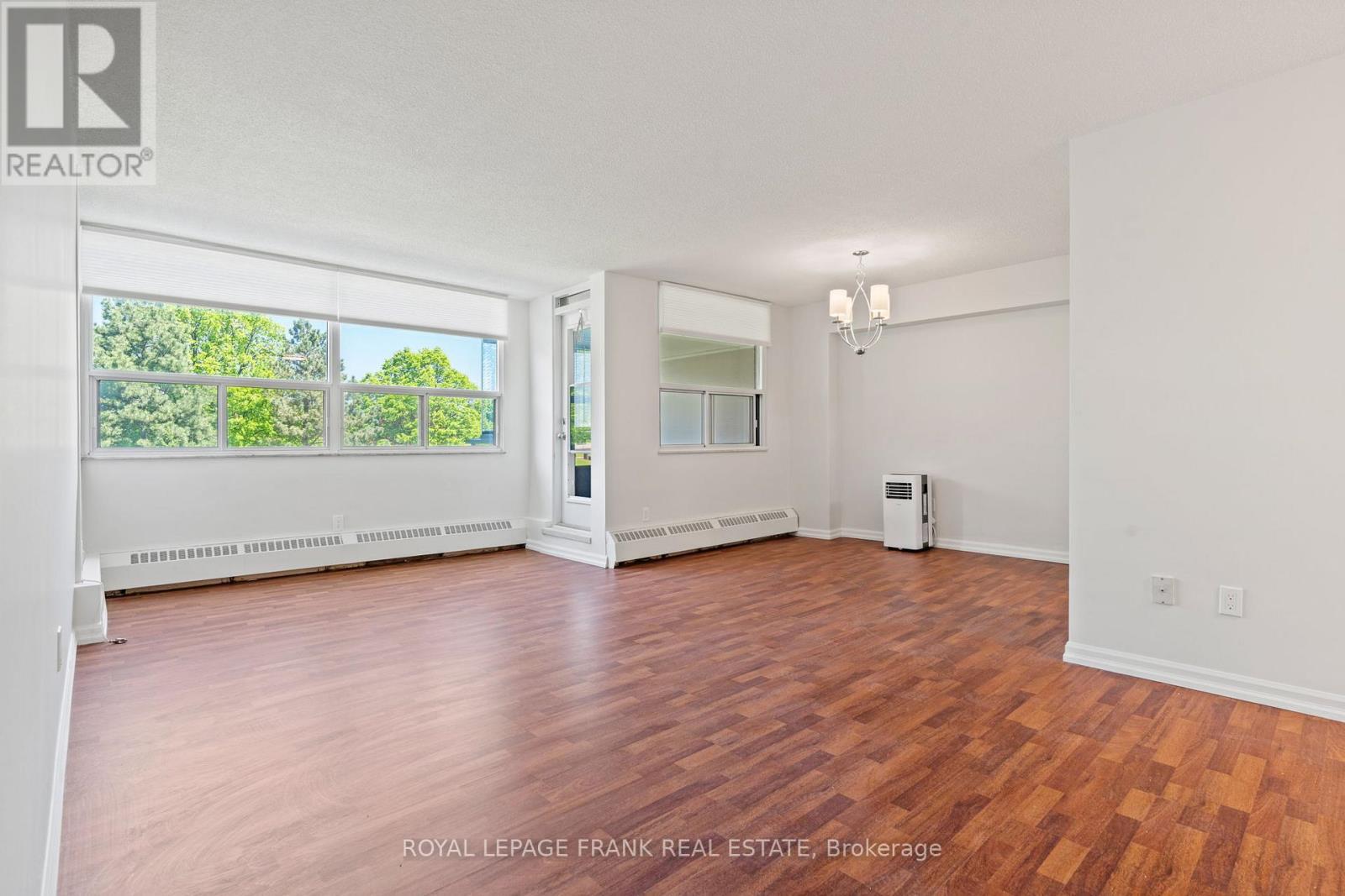 












403 - 551 THE WEST MALL

,
Toronto (Etobicoke West Mall),




Ontario
M9C1G7

