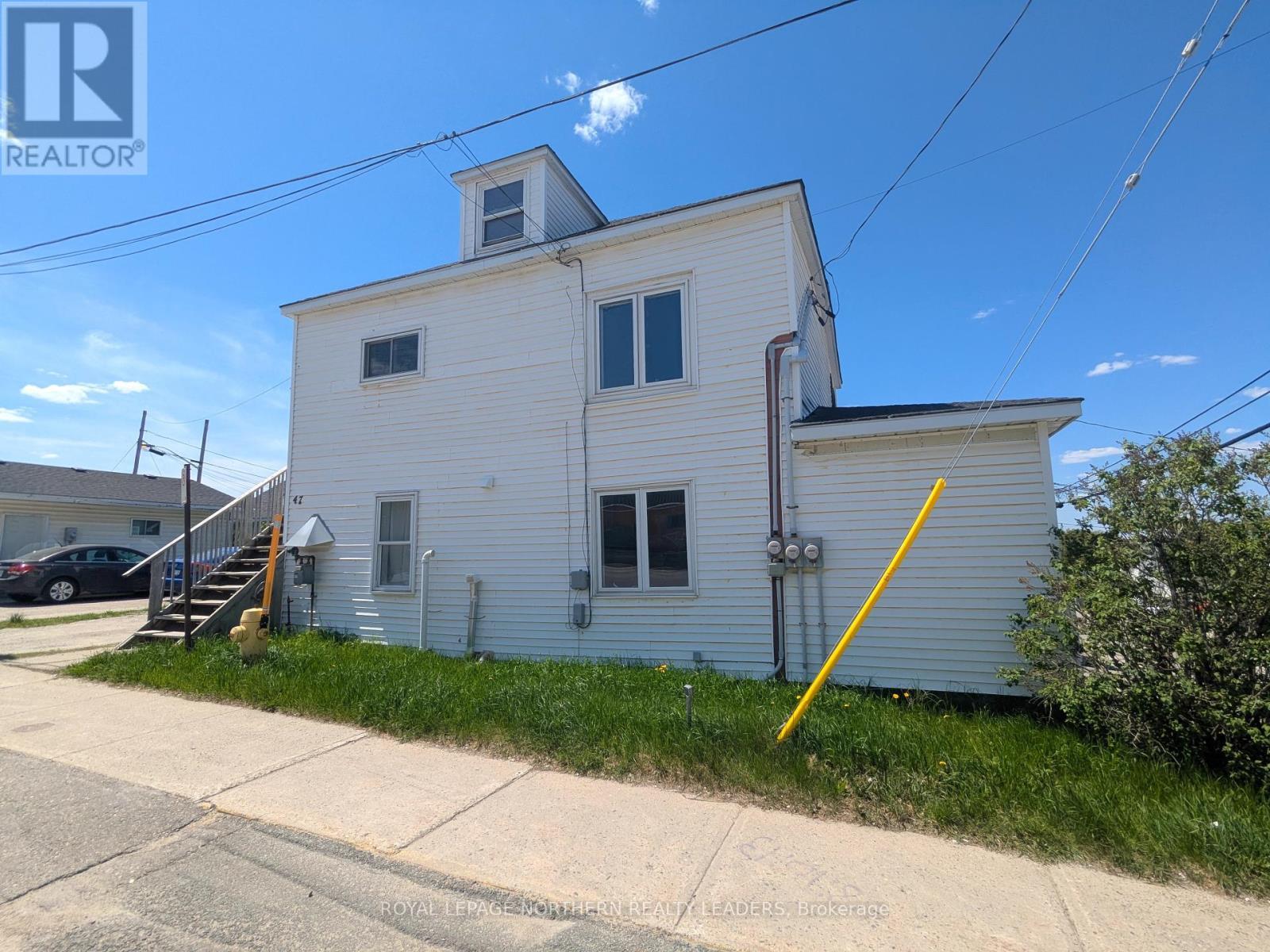 












47 BALSAM STREET N

,
Timmins (TNE - Central),




Ontario
P4N6G4

