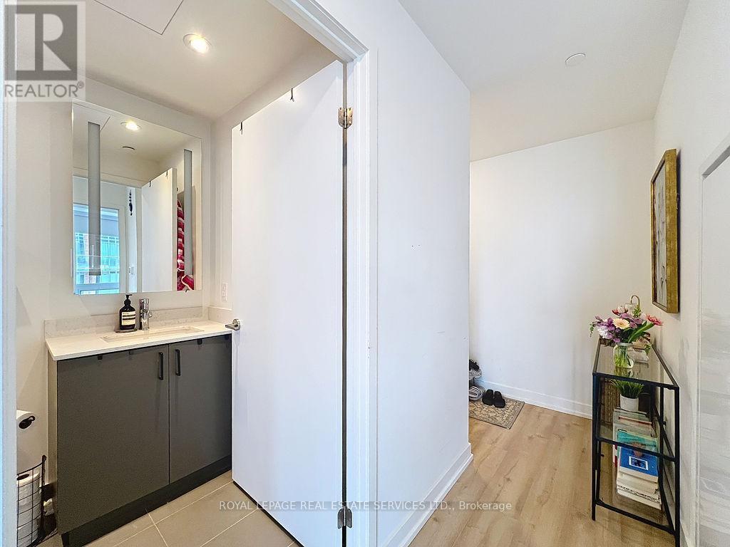 












2310 - 135 EAST LIBERTY STREET

,
Toronto,




Ontario
M6K0G7

