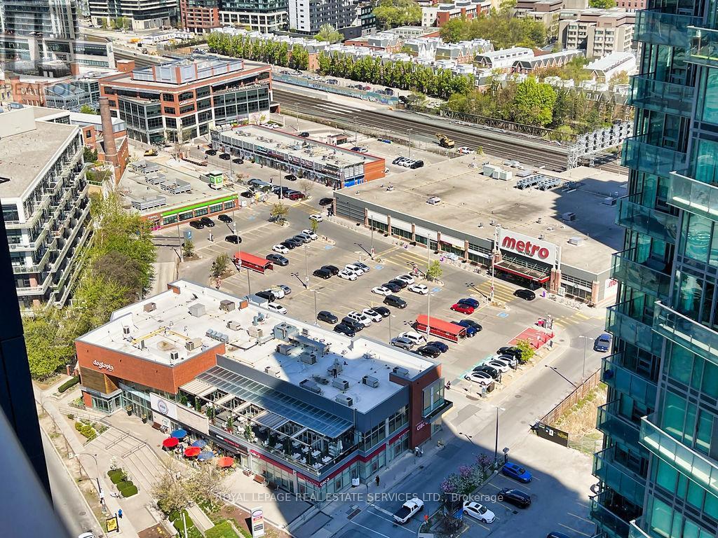 












2310 - 135 EAST LIBERTY STREET

,
Toronto,




Ontario
M6K0G7

