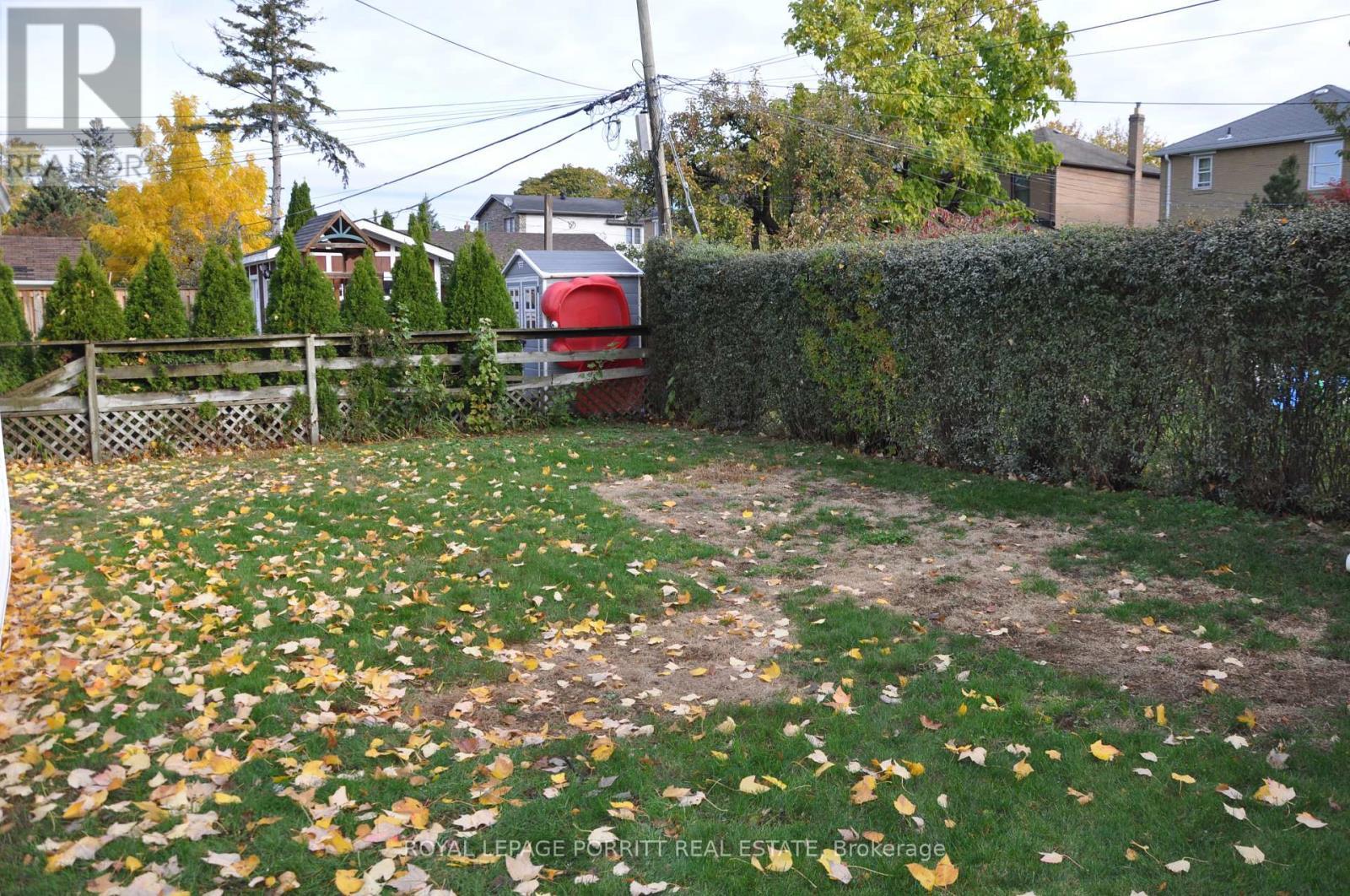 












42 ECKER DRIVE

,
Toronto,




Ontario
M8W2P4

