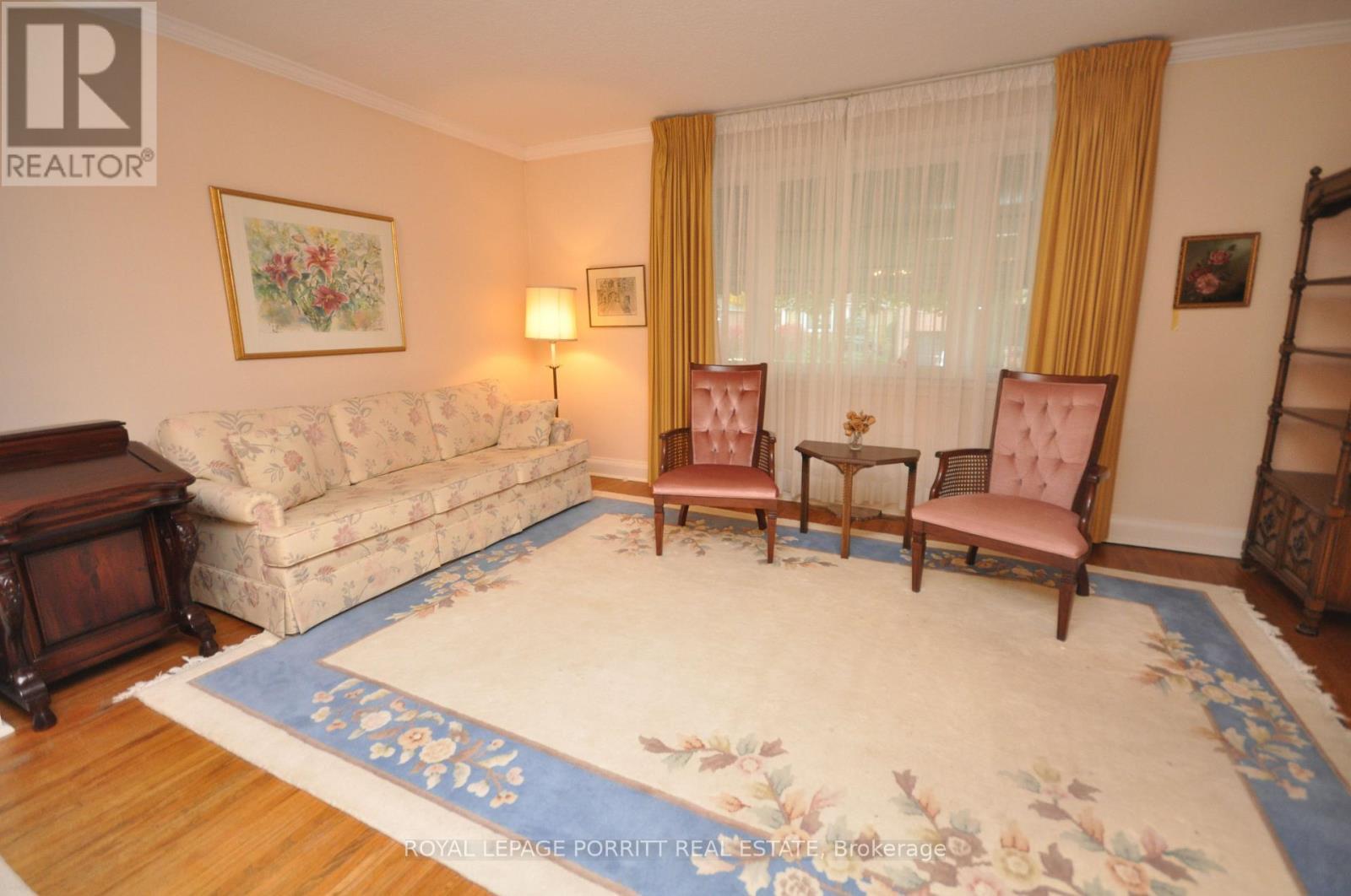












42 ECKER DRIVE

,
Toronto,




Ontario
M8W2P4

