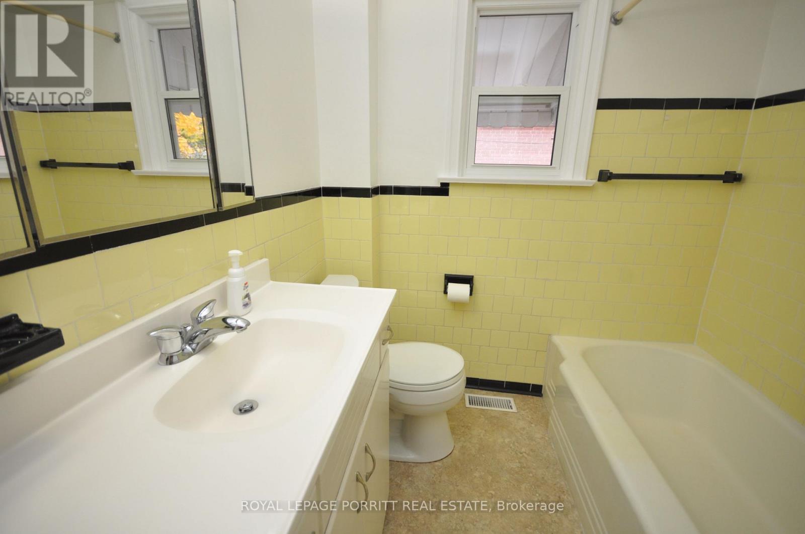 












42 ECKER DRIVE

,
Toronto,




Ontario
M8W2P4


