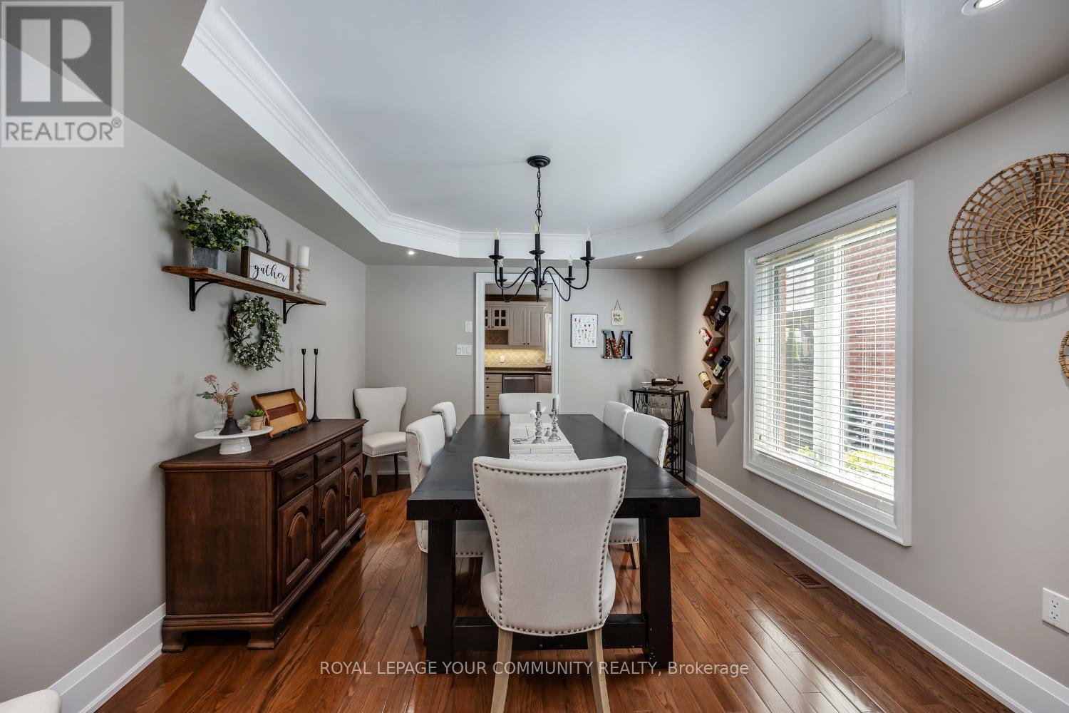 












3 BRIGGS CRESCENT E

,
Whitby,




Ontario
L1M2E8

