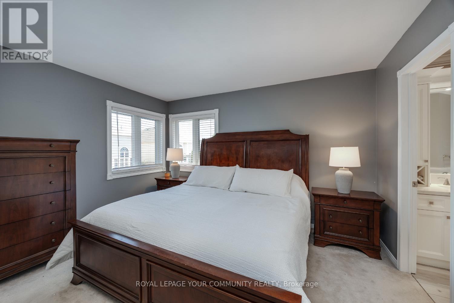 












3 BRIGGS CRESCENT E

,
Whitby,




Ontario
L1M2E8

