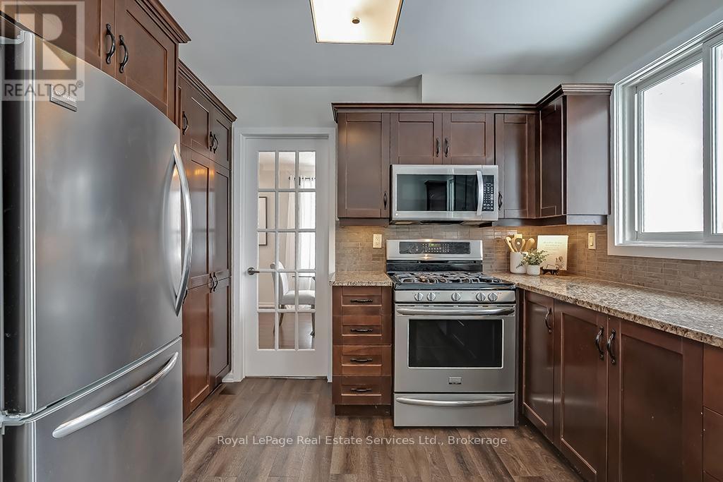 












630 OXFORD ROAD

,
Burlington (Roseland),




Ontario
L7N2R6

