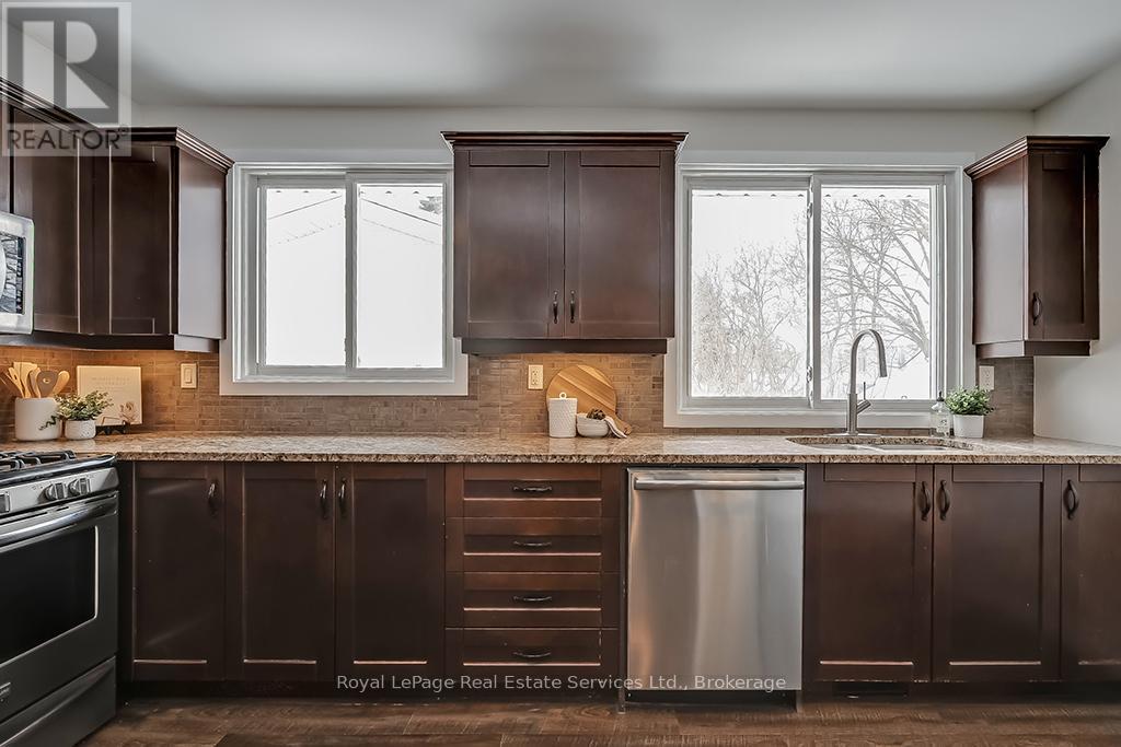 












630 OXFORD ROAD

,
Burlington (Roseland),




Ontario
L7N2R6

