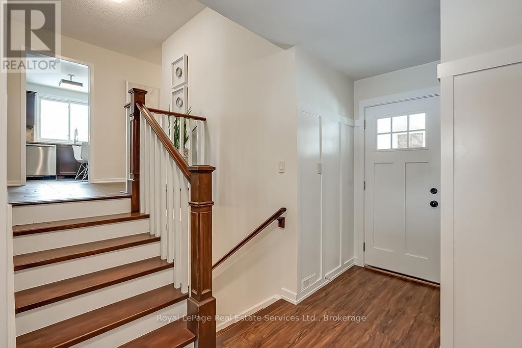 












630 OXFORD ROAD

,
Burlington (Roseland),




Ontario
L7N2R6

