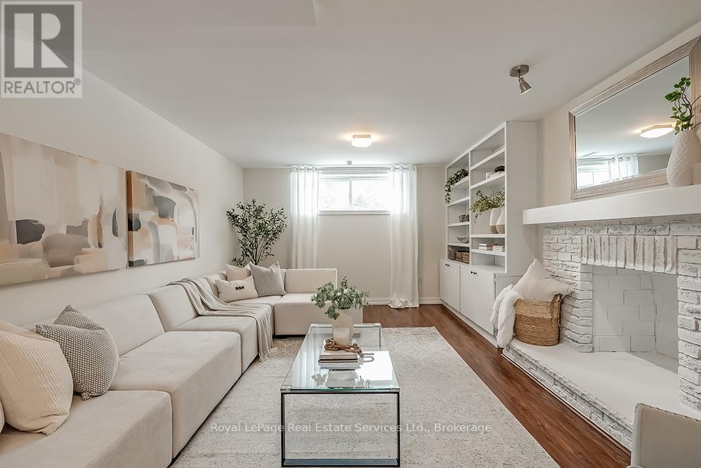 












630 OXFORD ROAD

,
Burlington (Roseland),




Ontario
L7N2R6

