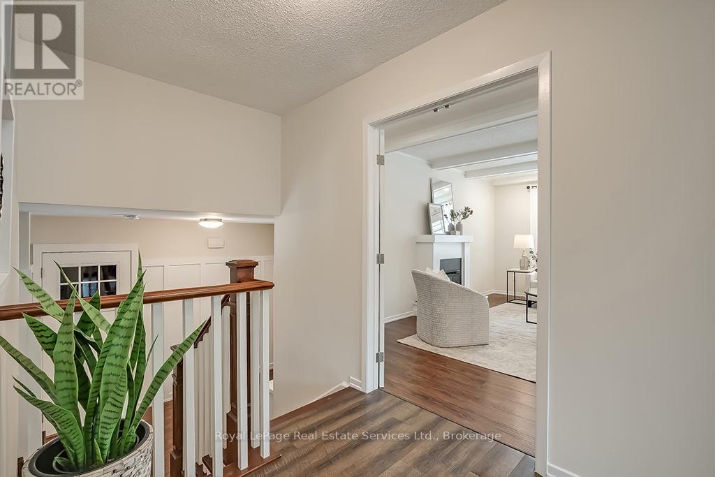 












630 OXFORD ROAD

,
Burlington (Roseland),




Ontario
L7N2R6

