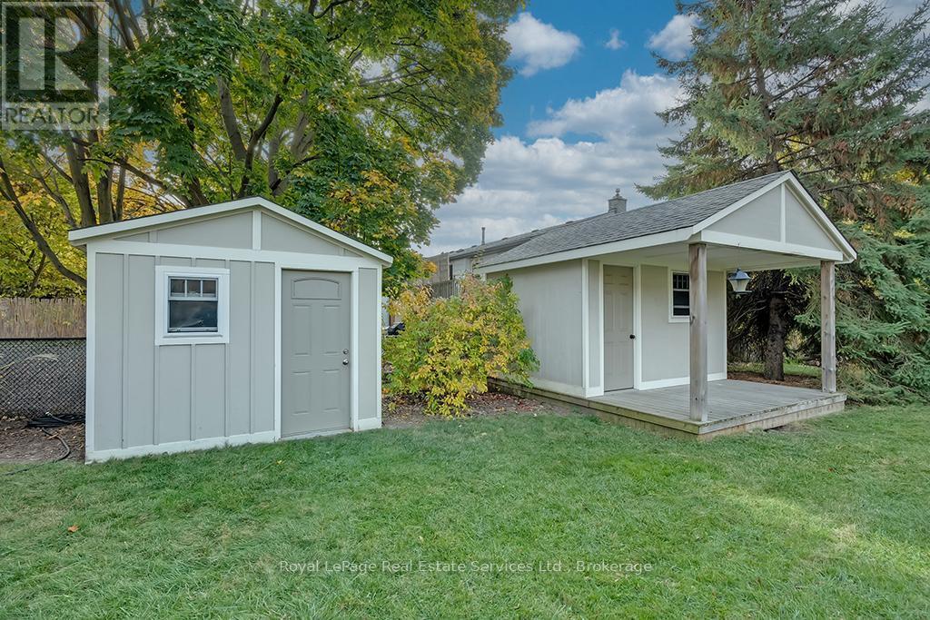 












630 OXFORD ROAD

,
Burlington (Roseland),




Ontario
L7N2R6

