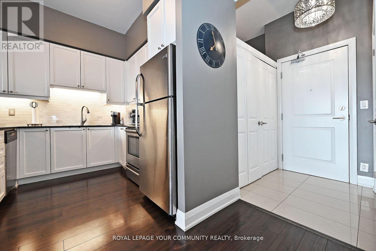 












1018 - 12 WOODSTREAM BOULEVARD

,
Vaughan,




Ontario
L4L8C3

