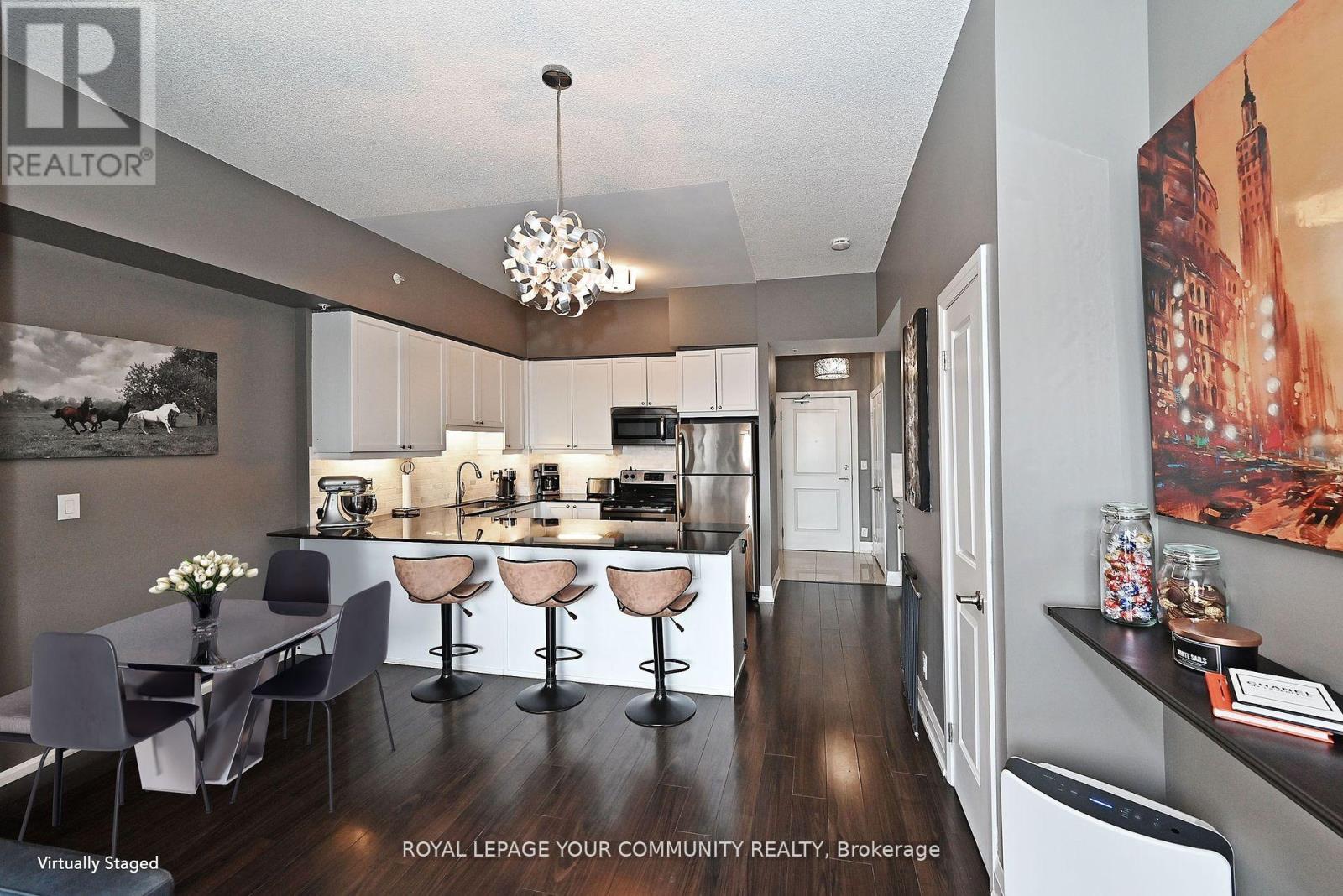 












1018 - 12 WOODSTREAM BOULEVARD

,
Vaughan,




Ontario
L4L8C3

