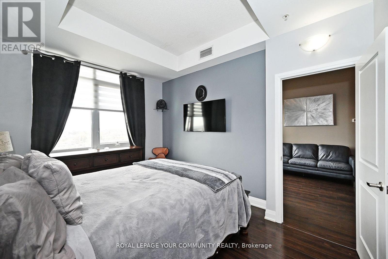 












1018 - 12 WOODSTREAM BOULEVARD

,
Vaughan,




Ontario
L4L8C3

