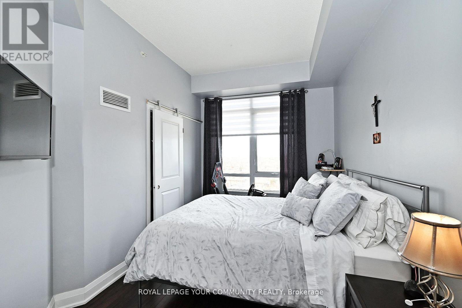 












1018 - 12 WOODSTREAM BOULEVARD

,
Vaughan,




Ontario
L4L8C3

