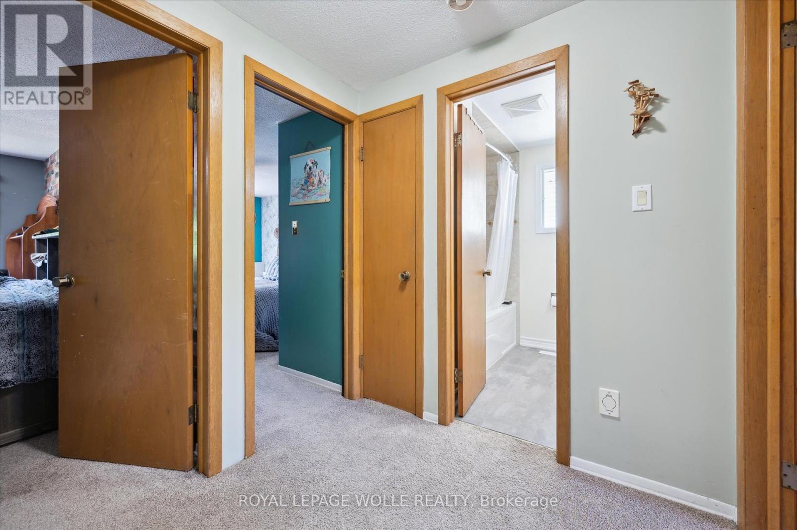 












31 DRIFTWOOD PLACE

,
Kitchener,




Ontario
N2N1W3

