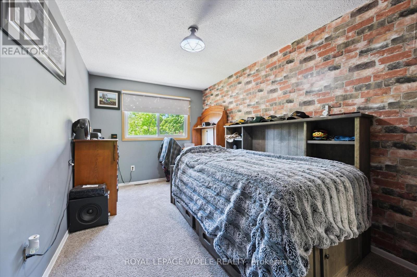 












31 DRIFTWOOD PLACE

,
Kitchener,




Ontario
N2N1W3

