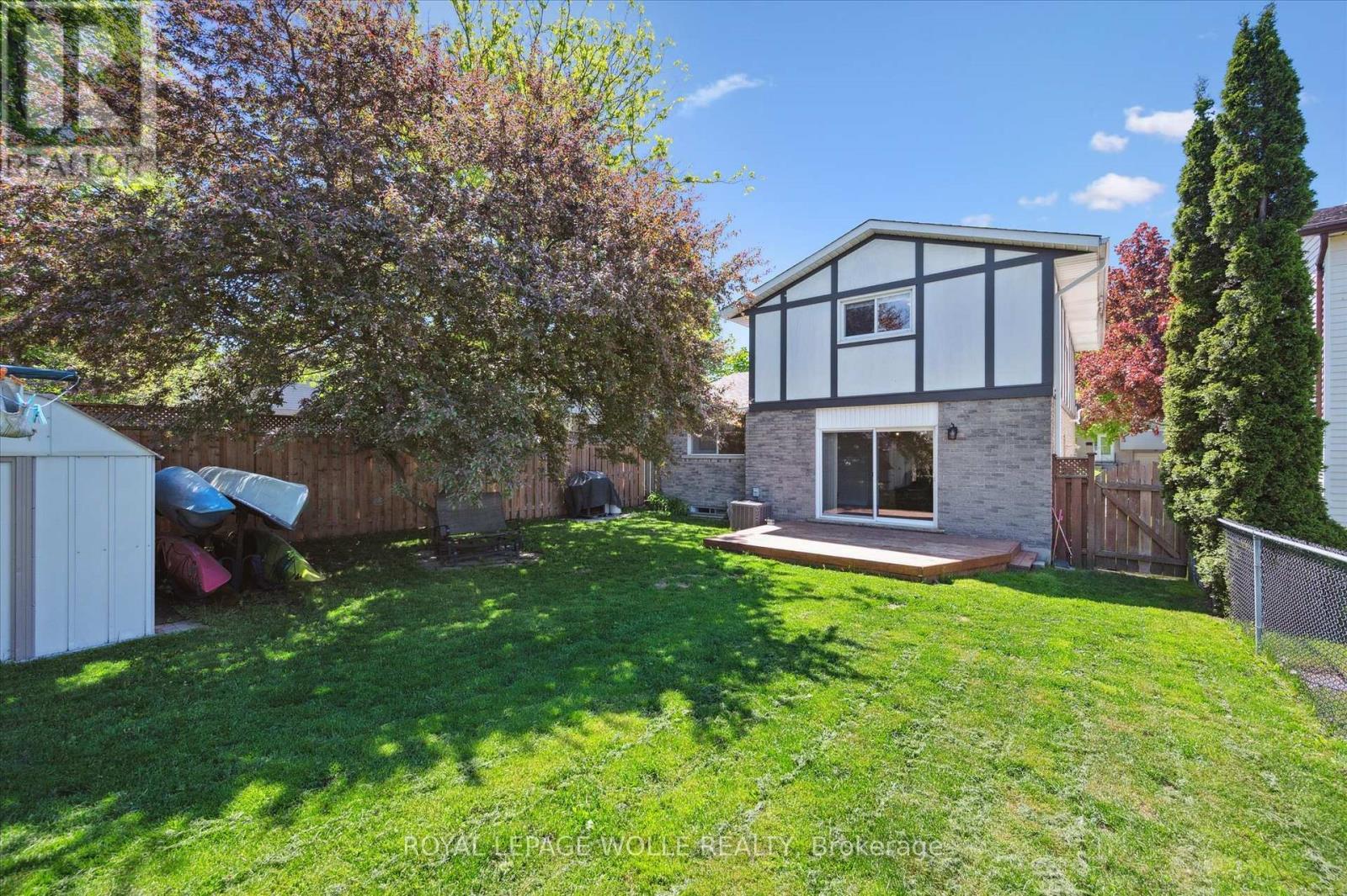 












31 DRIFTWOOD PLACE

,
Kitchener,




Ontario
N2N1W3

