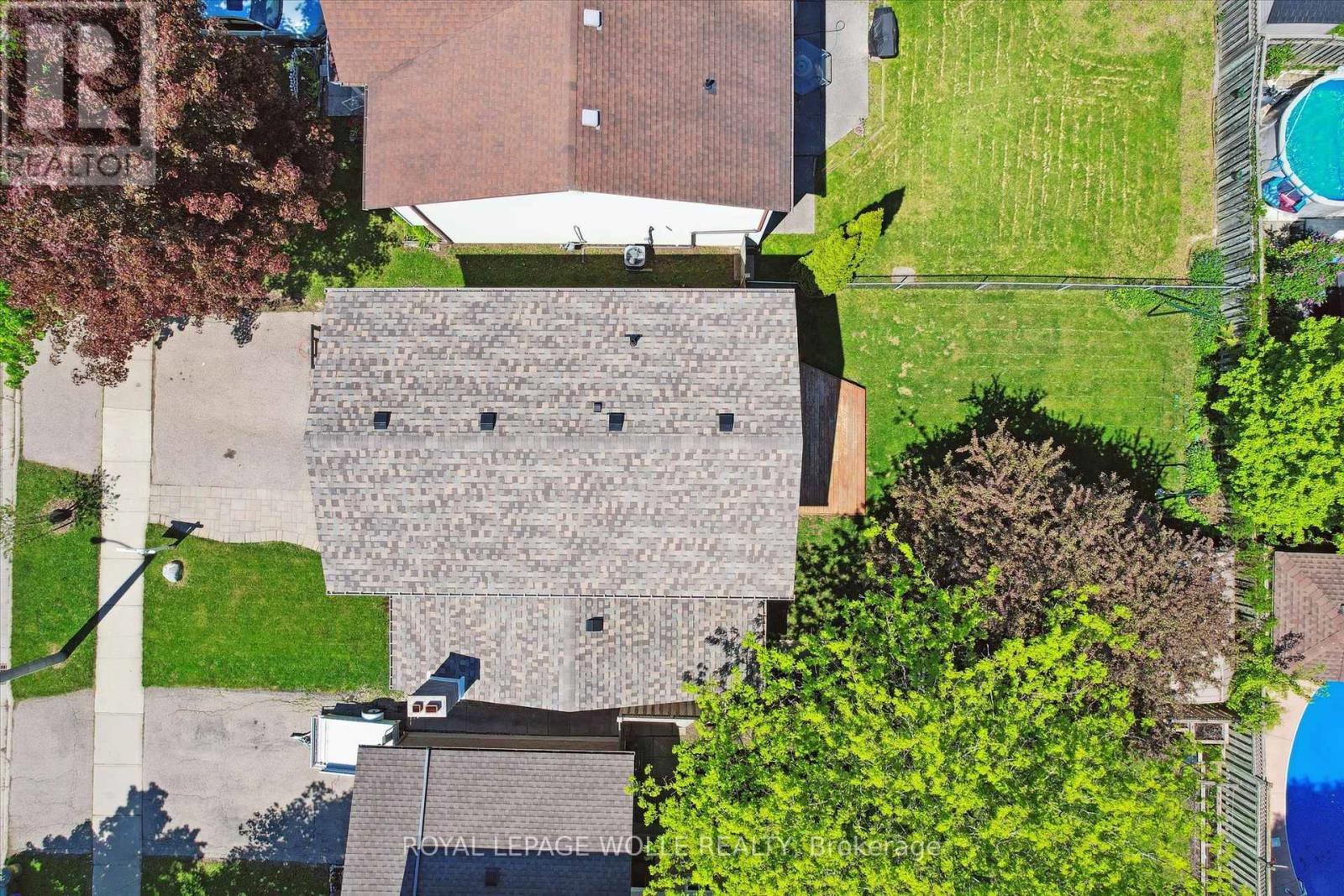 












31 DRIFTWOOD PLACE

,
Kitchener,




Ontario
N2N1W3

