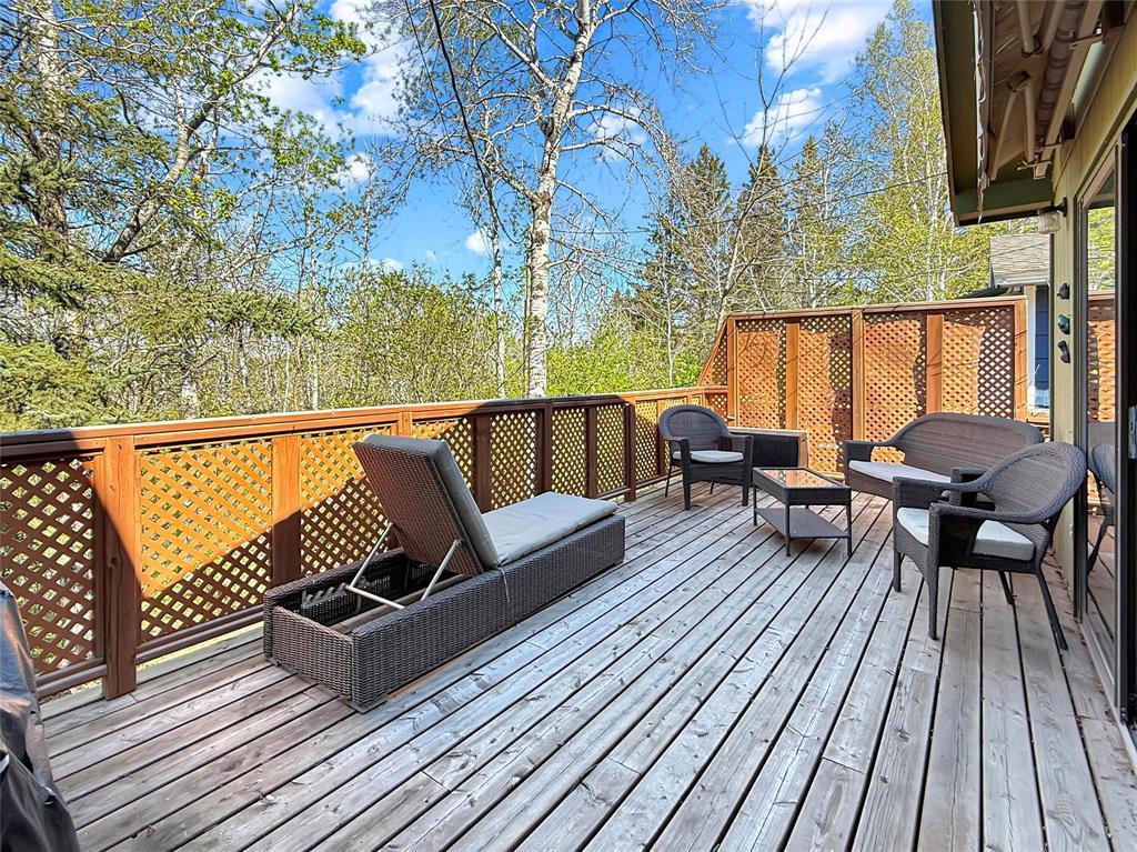 












68 4th Street S

,
Clear Lake,




Manitoba
R0J1N0


